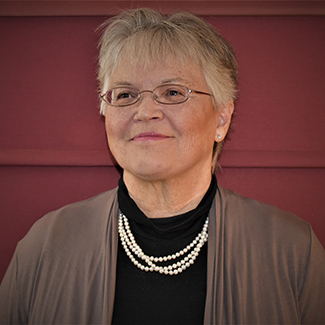 Beth Quinn Headshot